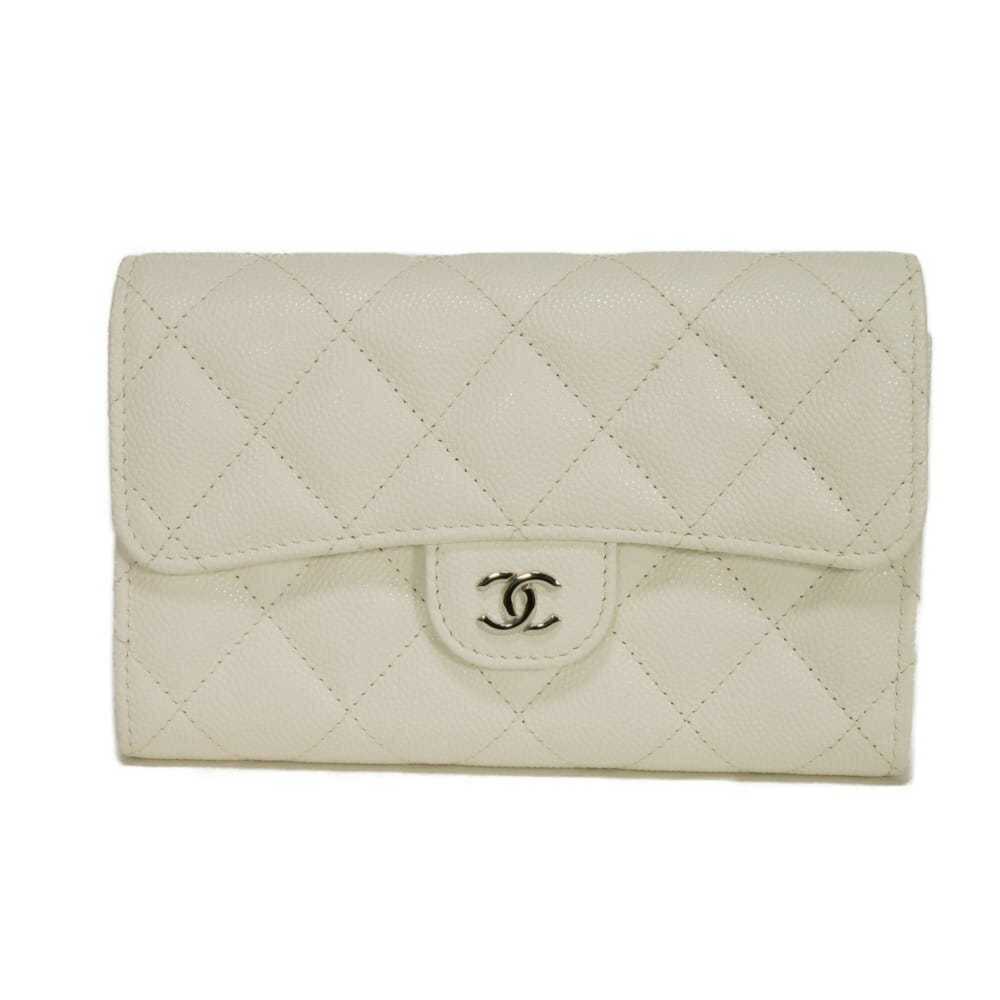 CHANEL White Caviar Leather Wallet